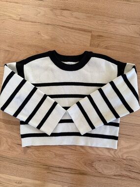 Zara Black/White Striped cropped Sweater Girls sz 11-12 yrs